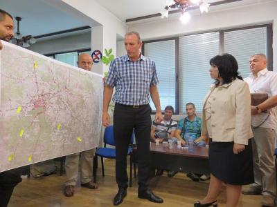 Министър Петкова посети централата на ЧЕЗ в Кюстендил 