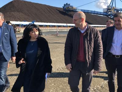 Министър Петкова: Енергийните предприятия от комплекса "Марица изток" разполагат с необходимите запаси от въглища за зимния сезон