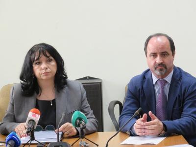 Министър Петкова се срещна със синдикати, топлофикации и въгледобивни предприятия 