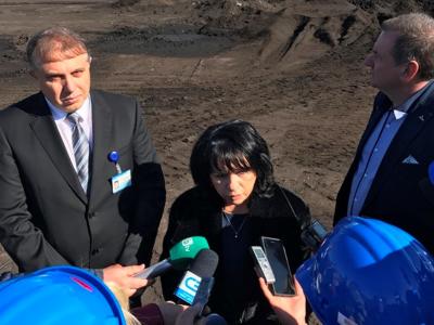 Министър Петкова: Енергийните предприятия от комплекса "Марица изток" разполагат с необходимите запаси от въглища за зимния сезон