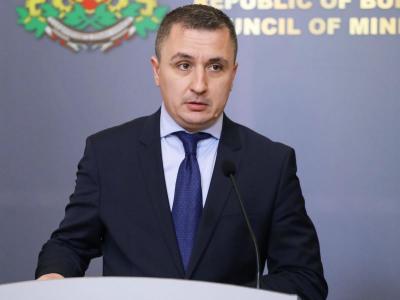 Министър Николов подписа с двама чужди инвеститори меморанду