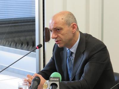 Заместник-министър Николай Николов по време на информационната кампания за либерализацията на електроенергийния пазар 