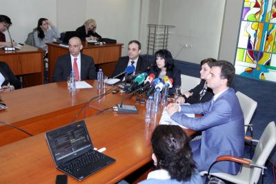 Теменужка Петкова: Подписахме меморандуми за намаляване на цената на тока от американските централи 