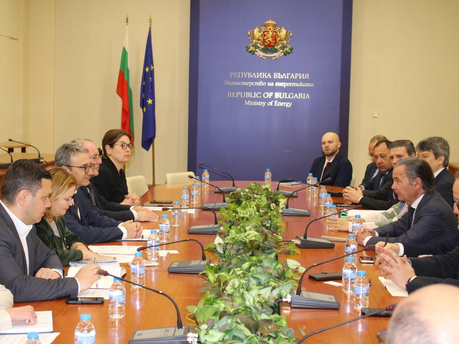 Министър Трайков и Френско-българската търговска камара обсъдиха ключови въпроси за енергийния сектор, индустриалните инвестиции и зелена трансформация