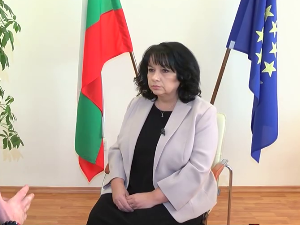Министър Петкова: Намалението на цената на природния газ е в резултат от търговски преговори и споразумението между ЕК и Газпром